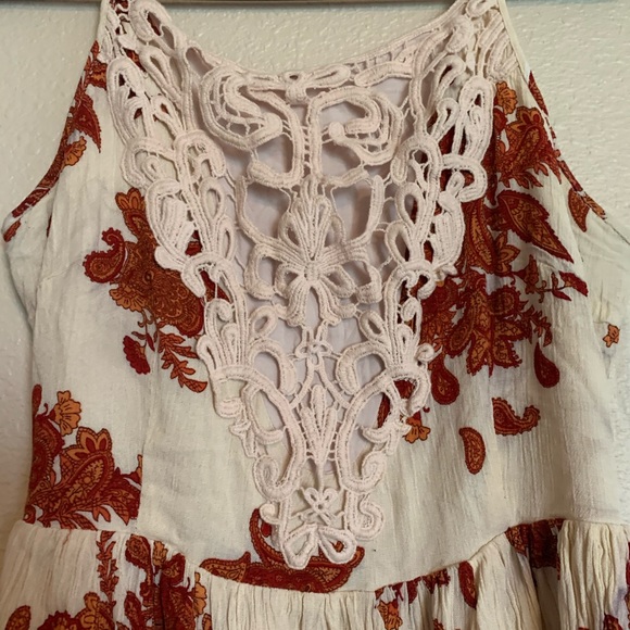 Floral Dress - Picture 2 of 3